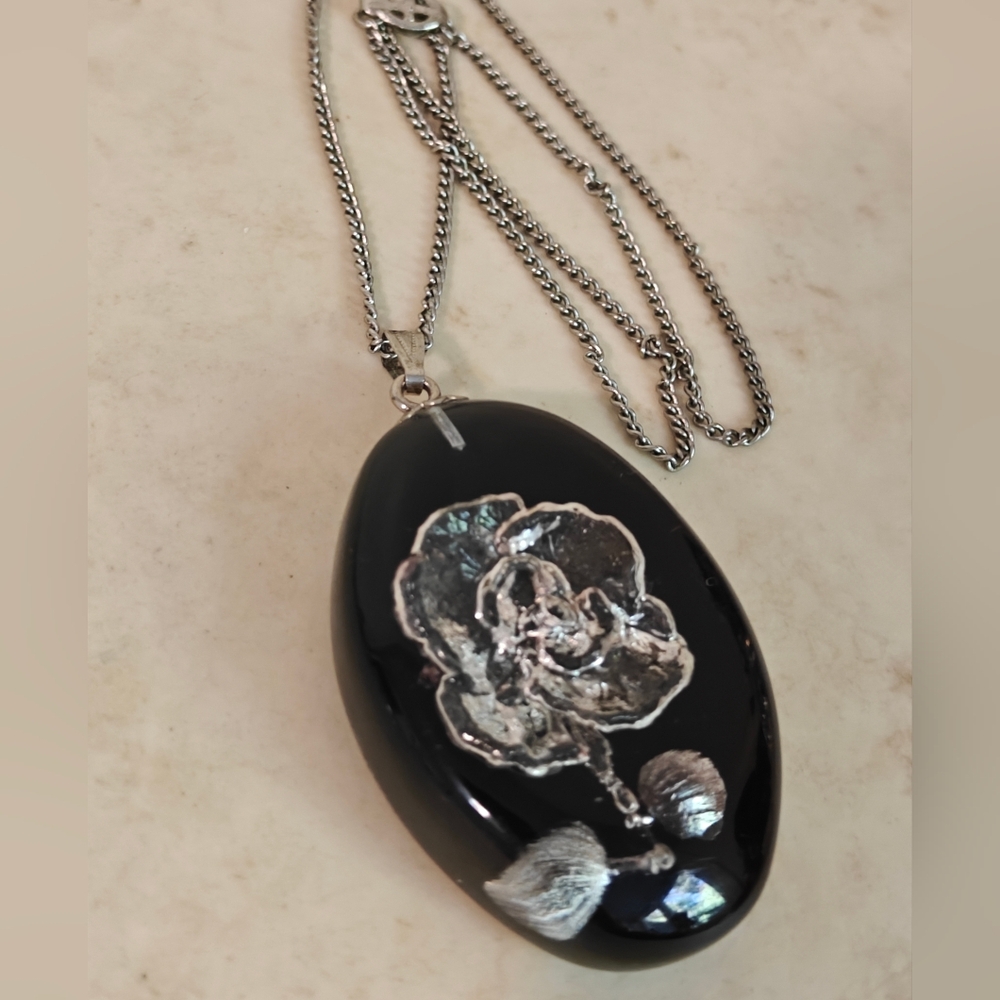 Vintage Lucite Rose Flower Pendant Necklace